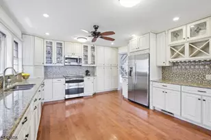 19 Lakeland Dr, Hopatcong, NJ 07843 - Photo 17