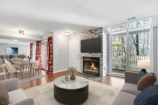 29 Encampment Dr, Bedminster Township, NJ 07921 - Photo 7