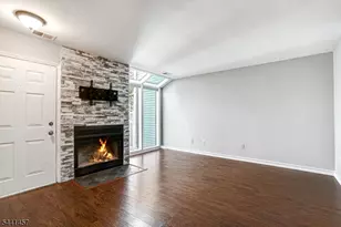 29 Encampment Dr, Bedminster Township, NJ 07921 - Photo 3