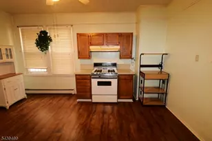 484 Delavan Ave, Newark, NJ 07107 - Photo 9