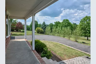 815 Clawson Ave, Hillsborough Township, NJ 08844 - Photo 3