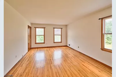 815 Clawson Ave, Hillsborough Township, NJ 08844 - Photo 23