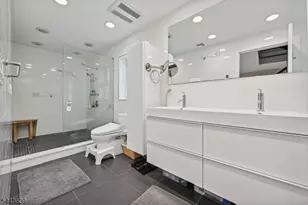 63 E Cedar St, Livingston, NJ 07039 - Photo 19