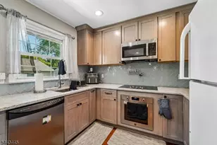 22 Arlington Ave, Mount Arlington, NJ 07856 - Photo 11