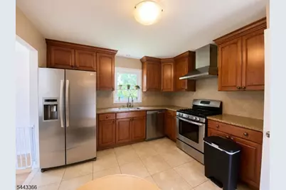 20 S Mitchell Ave, Livingston, NJ 07039 - Photo 3