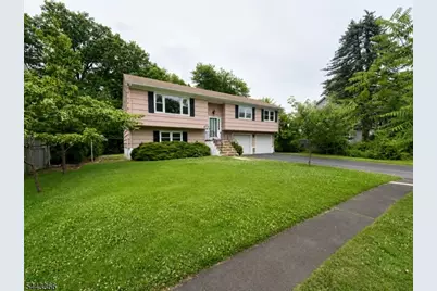 20 S Mitchell Ave, Livingston, NJ 07039 - Photo 1