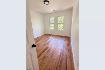 831 S 18th St, Newark, NJ 07108 - Photo 11