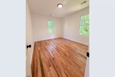 831 S 18th St, Newark, NJ 07108 - Photo 7