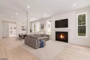 21 Woodruff Ct, New Providence, NJ 07974 - Photo 3