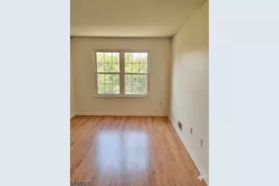 816 Brecken Ridge Dr, Branchburg Township, NJ 08876 - Photo 13