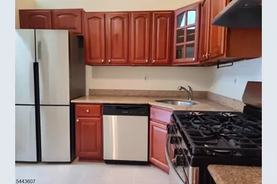 816 Brecken Ridge Dr, Branchburg Township, NJ 08876 - Photo 5