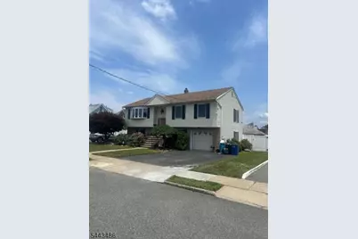 18 Rosengren Ave, Totowa, NJ 07512 - Photo 5