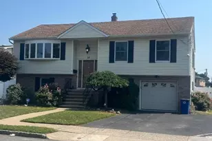 18 Rosengren Ave, Totowa, NJ 07512 - Photo 3