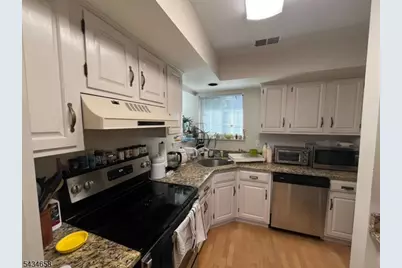 64 Sage Court, Bedminster Township, NJ 07921 - Photo 3