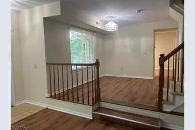 9 Evans Court, Bedminster Township, NJ 07921 - Photo 3