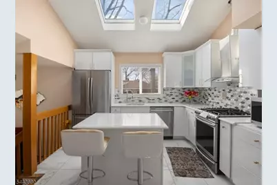 81 Hastings Ave, Nutley, NJ 07110 - Photo 9