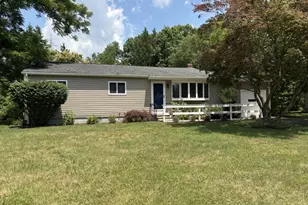 60 Meadowbrook Dr, Hillsborough Township, NJ 08844 - Photo 1