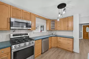 720 Ringwood Ave, Pompton Lakes, NJ 07442 - Photo 9