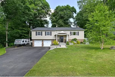 15 Camelot Dr, Mount Olive, NJ 07828 - Photo 1