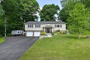 15 Camelot Dr, Mount Olive, NJ 07828 - Photo 1
