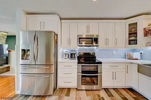 15 Camelot Dr, Mount Olive, NJ 07828 - Photo 5
