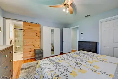 15 Camelot Dr, Mount Olive, NJ 07828 - Photo 11