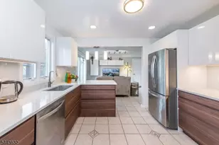 309 Indian Trail, Mountainside, NJ 07092 - Photo 5