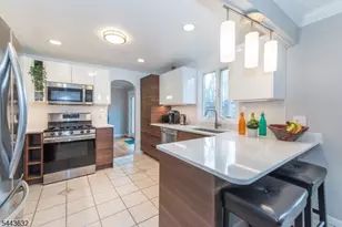 309 Indian Trail, Mountainside, NJ 07092 - Photo 7