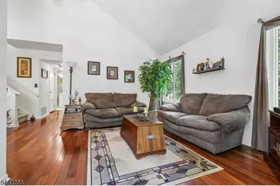 46 Stevens Court, Bedminster Township, NJ 07921 - Photo 3
