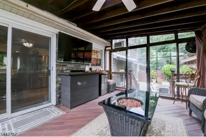 835 Colonial Arms Rd, Union Township, NJ 07083 - Photo 13