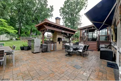 835 Colonial Arms Rd, Union Township, NJ 07083 - Photo 25