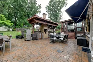 835 Colonial Arms Rd, Union Township, NJ 07083 - Photo 25