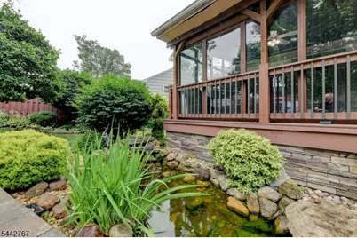 835 Colonial Arms Rd, Union Township, NJ 07083 - Photo 33