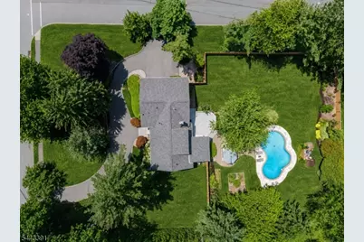 6 Coventry Rd, Livingston, NJ 07039 - Photo 29