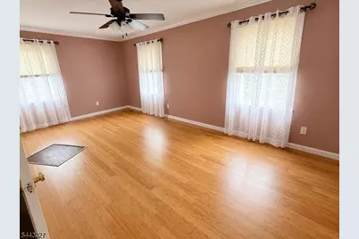 14 Yarmouth Ct, Scotch Plains Township, NJ 07076 - Photo 11