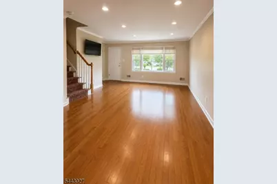 14 Yarmouth Ct, Scotch Plains Township, NJ 07076 - Photo 9