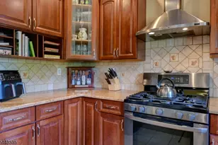 66 Boulevard, Pequannock Township, NJ 07440 - Photo 17