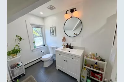 390 Apt5 Orange Rd #5, Montclair, NJ 07042 - Photo 5