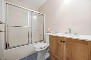 100 Chatfield Dr, Pequannock Township, NJ 07444 - Photo 23