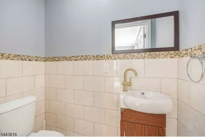 14 Essex St, Nutley, NJ 07110 - Photo 11