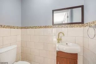 14 Essex St, Nutley, NJ 07110 - Photo 11