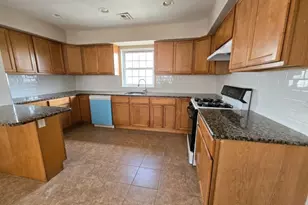 428 S 5th St, Elizabeth, NJ 07206 - Photo 1