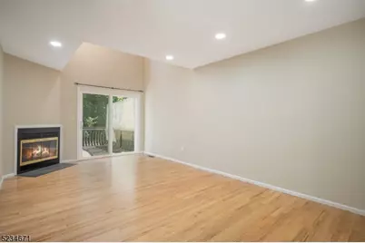 18 Guilford Ct, Parsippany, NJ 07950 - Photo 7