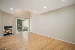 18 Guilford Ct, Parsippany, NJ 07950 - Photo 7