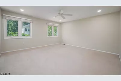 18 Guilford Ct, Parsippany, NJ 07950 - Photo 21