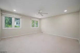 18 Guilford Ct, Parsippany, NJ 07950 - Photo 21