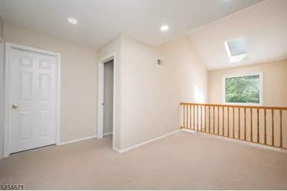 18 Guilford Ct, Parsippany, NJ 07950 - Photo 17