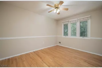 18 Guilford Ct, Parsippany, NJ 07950 - Photo 13