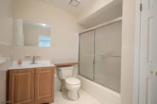 18 Guilford Ct, Parsippany, NJ 07950 - Photo 25