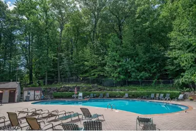 18 Guilford Ct, Parsippany, NJ 07950 - Photo 31